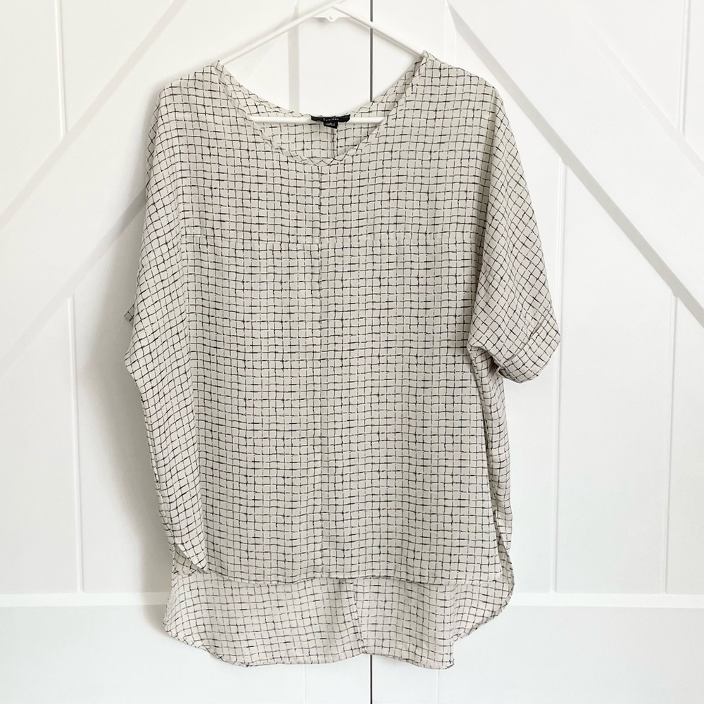 Lumiere Oversized Short Sleeve Top Blouses With Opening In Back.